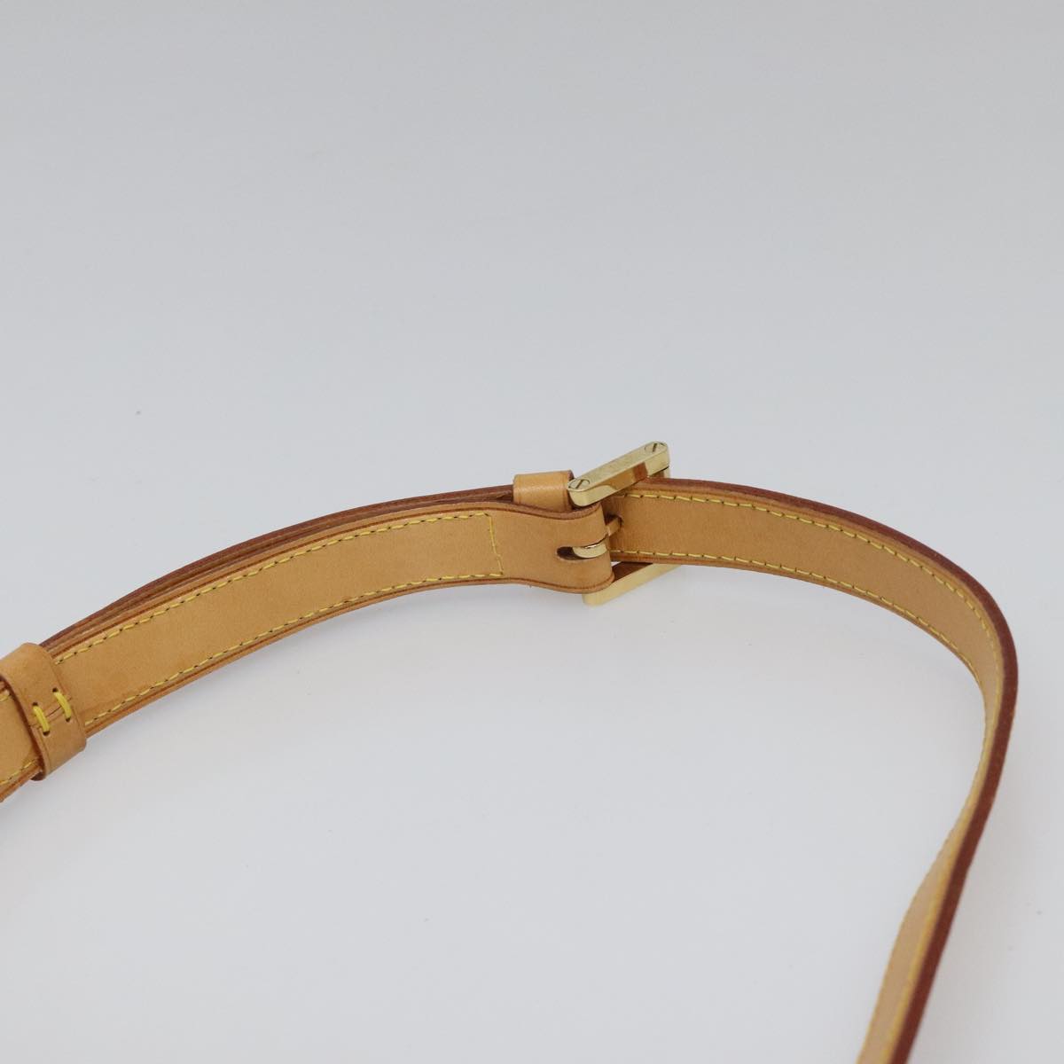 Louis Vuitton Thompson Street Beige Patent Leather Shoulder Bag (Pre-Owned)