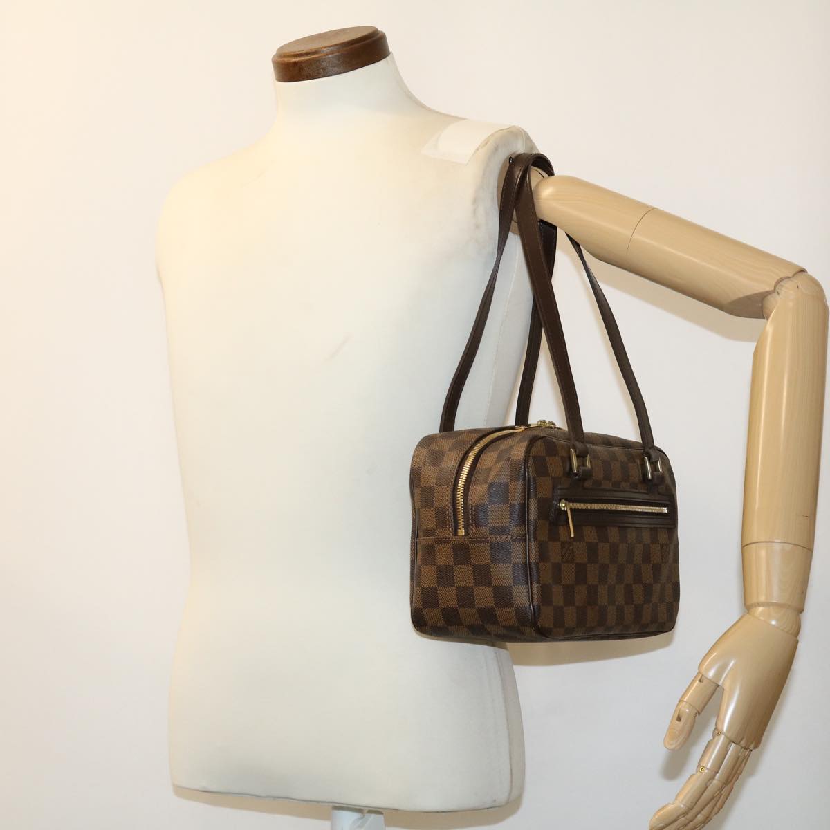 Louis Vuitton Cité Multicolour Canvas Shoulder Bag (Pre-Owned)