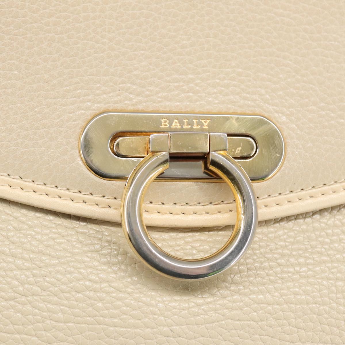 Bally Beige Leather Handbag (Pre-Owned)