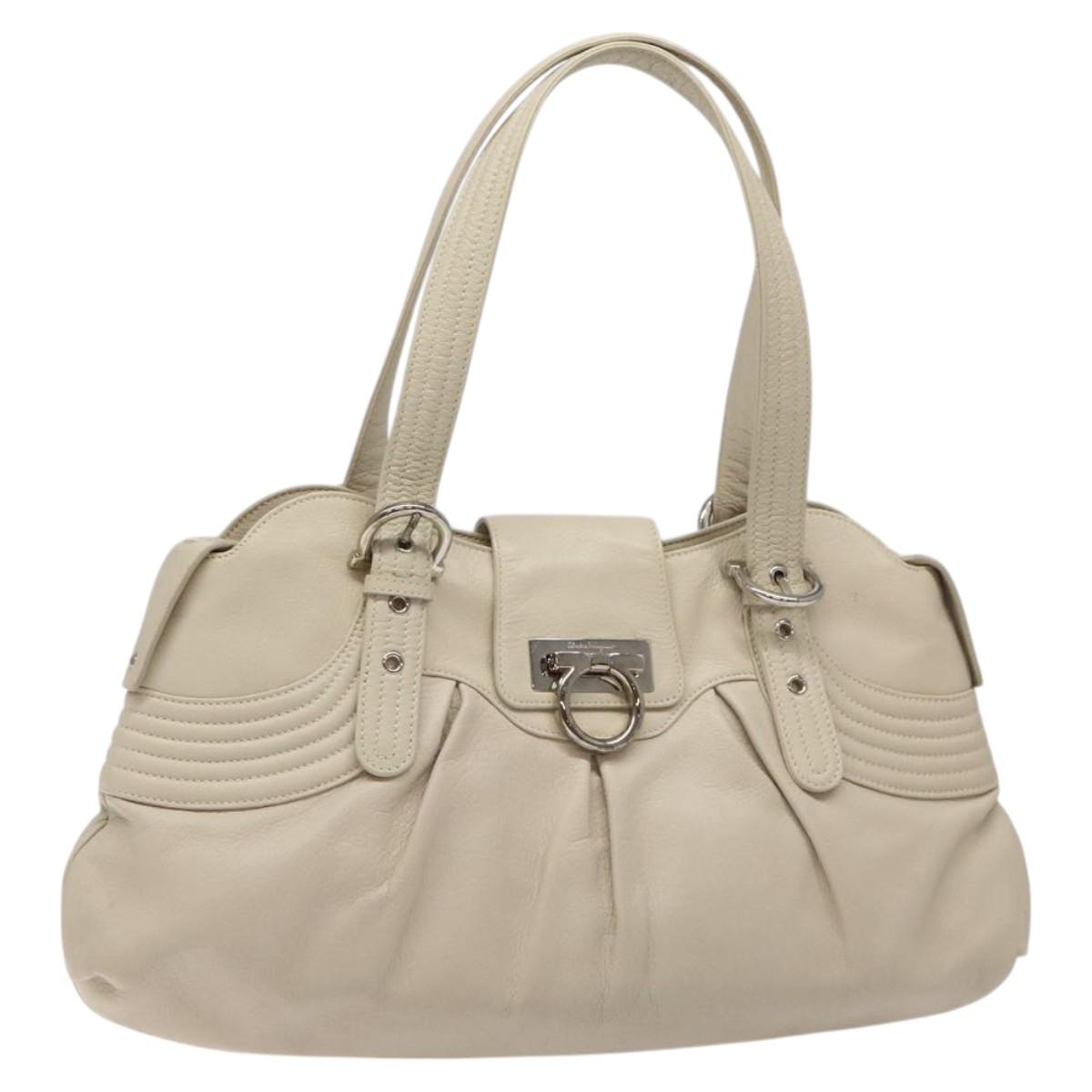 Salvatore Ferragamo Gancini White Leather Shoulder Bag (Pre-Owned)