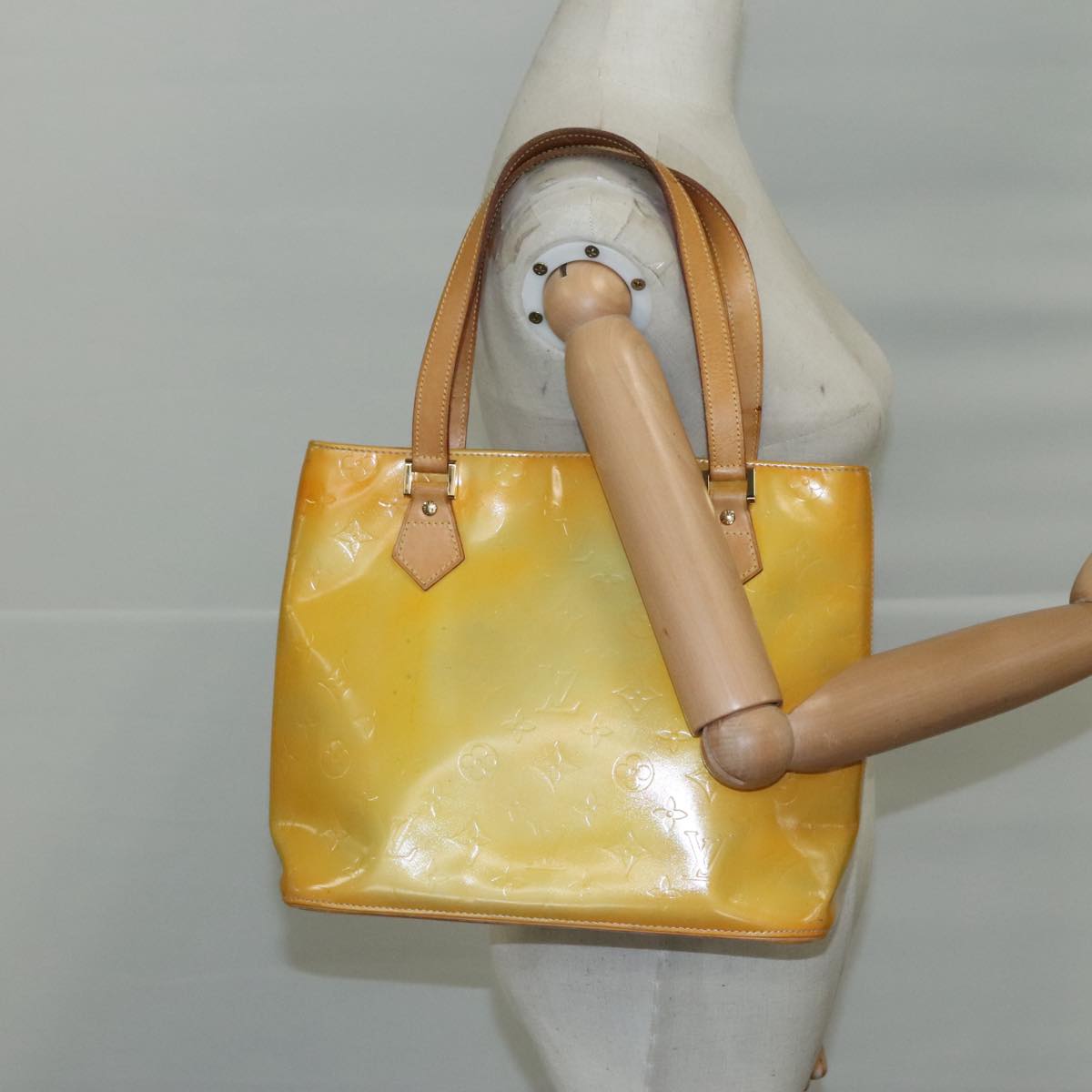 Louis Vuitton Houston Yellow Patent Leather Handbag (Pre-Owned)