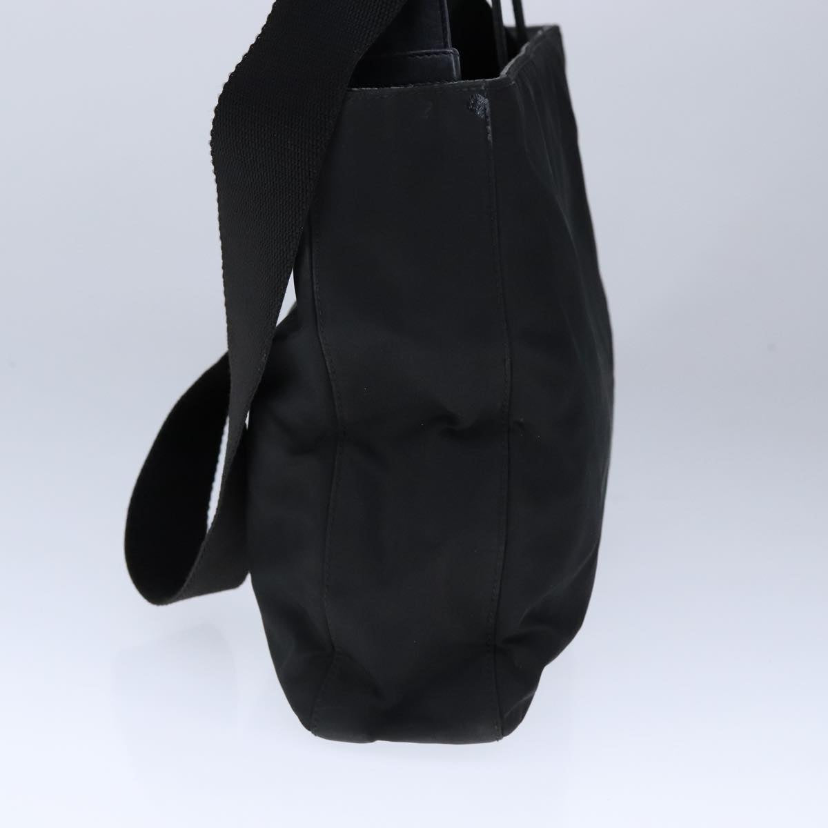 Prada Saffiano Black Synthetic Handbag (Pre-Owned)