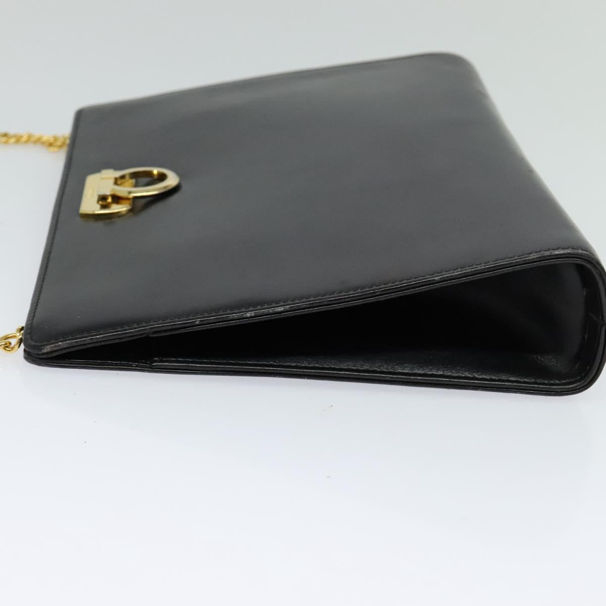 Salvatore Ferragamo Gancini Black Leather Shoulder Bag (Pre-Owned)