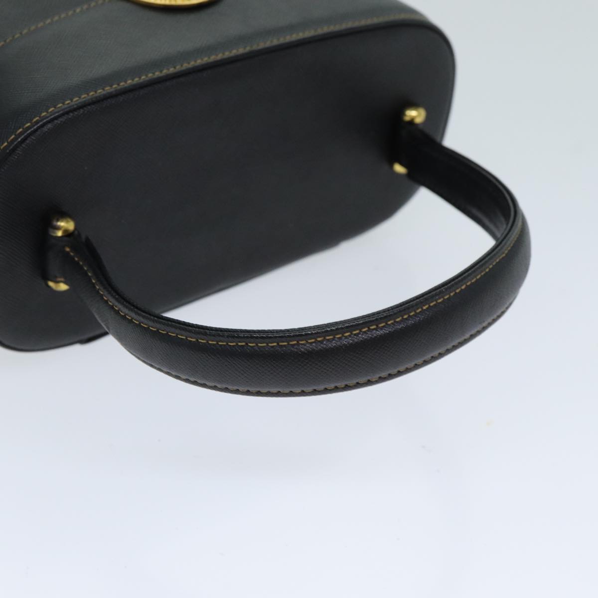Valentino Garavani Black Leather Handbag (Pre-Owned)