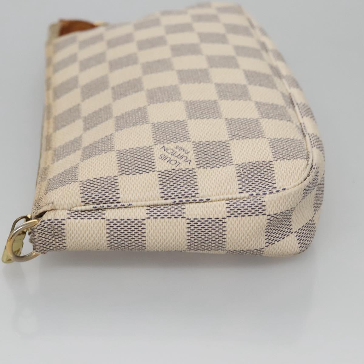 Louis Vuitton Pochette Accessoire White Canvas Clutch Bag (Pre-Owned)