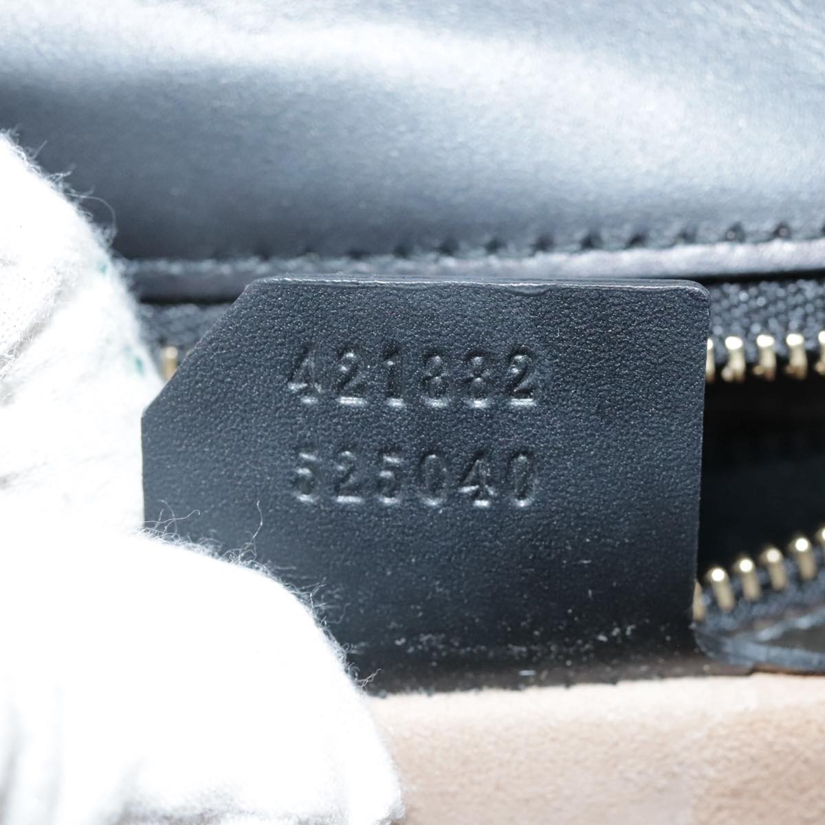 Gucci Sylvie Black Leather Shoulder Bag (Pre-Owned)