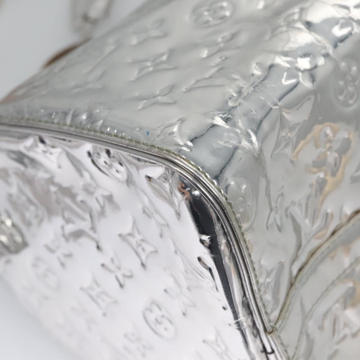 Louis Vuitton Speedy 30 Silver Patent Leather Handbag (Pre-Owned)