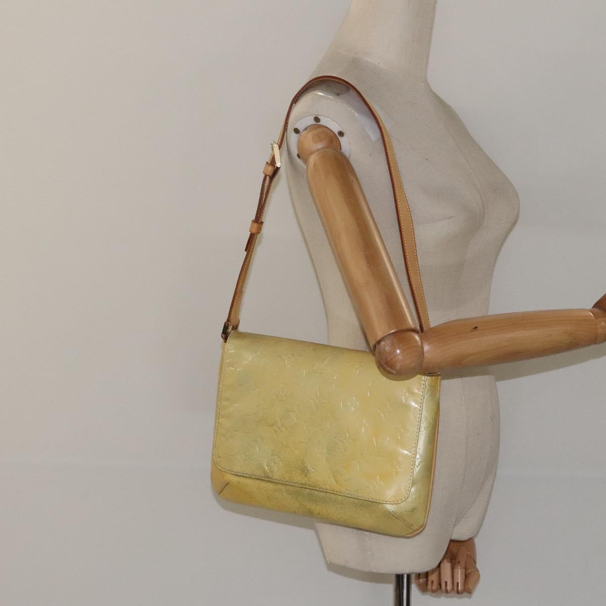 Louis Vuitton Thompson Street Beige Patent Leather Shoulder Bag (Pre-Owned)