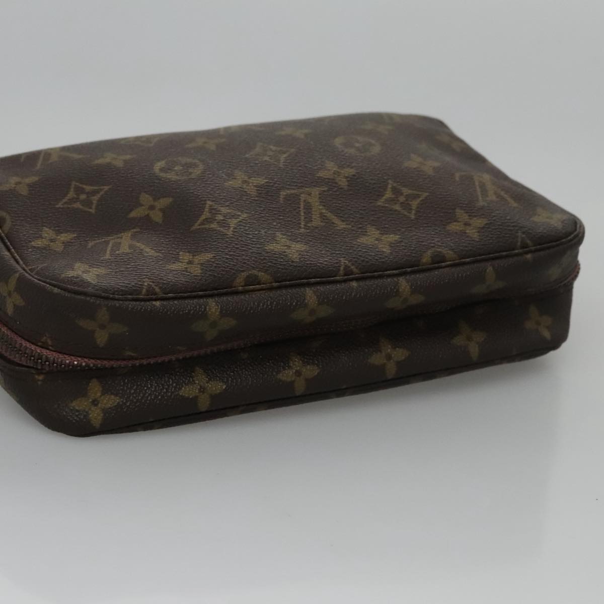 Louis Vuitton Truth Toilette 23 Brown Canvas Clutch Bag (Pre-Owned)
