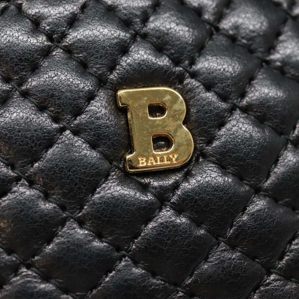 Bally Black Leather Shoulder Bag (Pre-Owned)