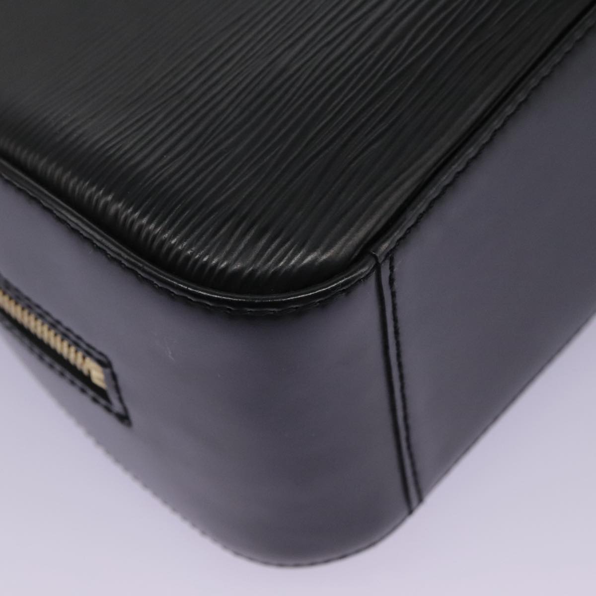 Louis Vuitton Jasmine Black Leather Handbag (Pre-Owned)