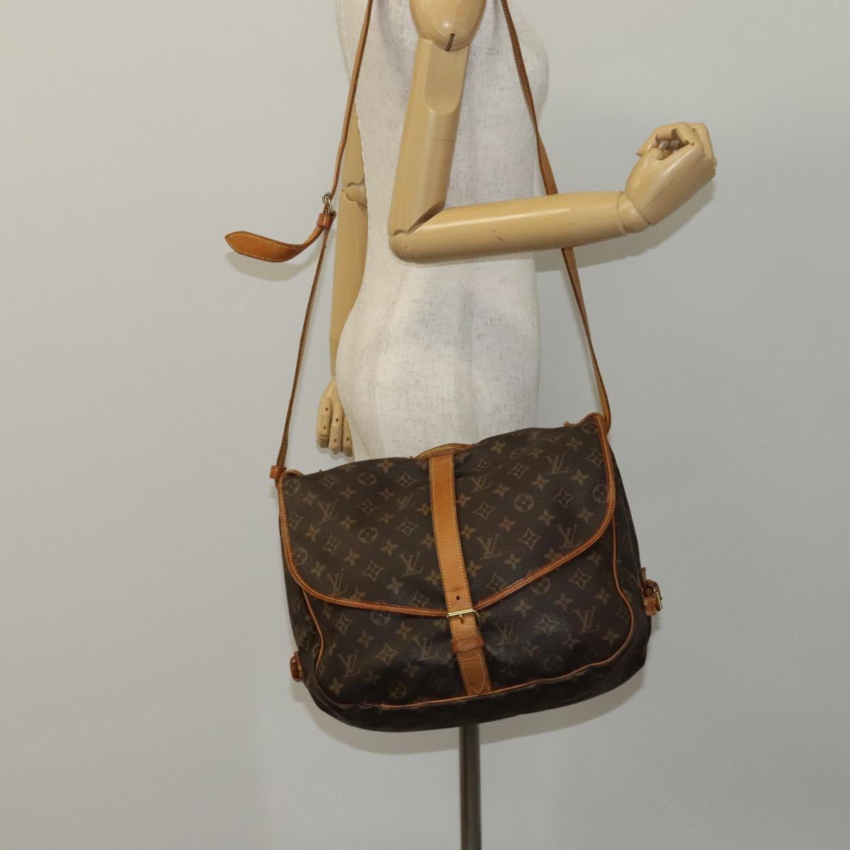 Louis Vuitton Saumur 35 Brown Canvas Shoulder Bag (Pre-Owned)