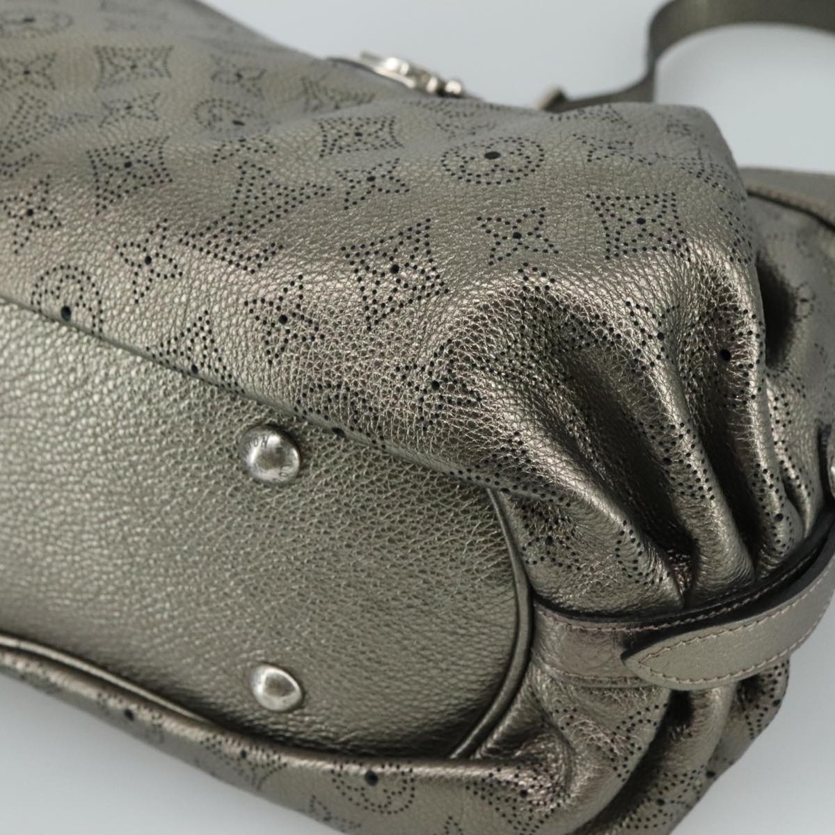 Louis Vuitton Xs Silver Leather Shoulder Bag (Pre-Owned)