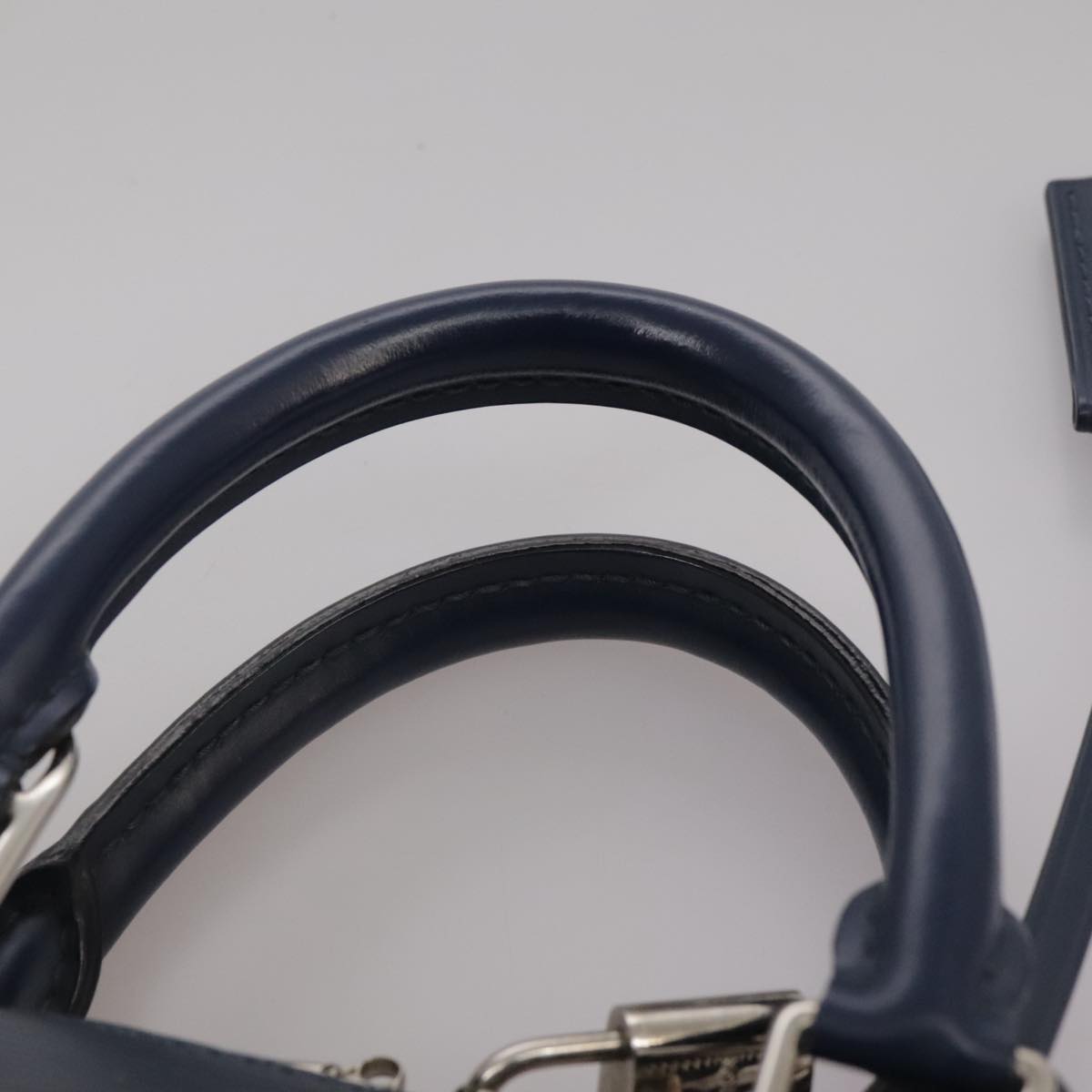 Louis Vuitton Alma Black Leather Handbag (Pre-Owned)