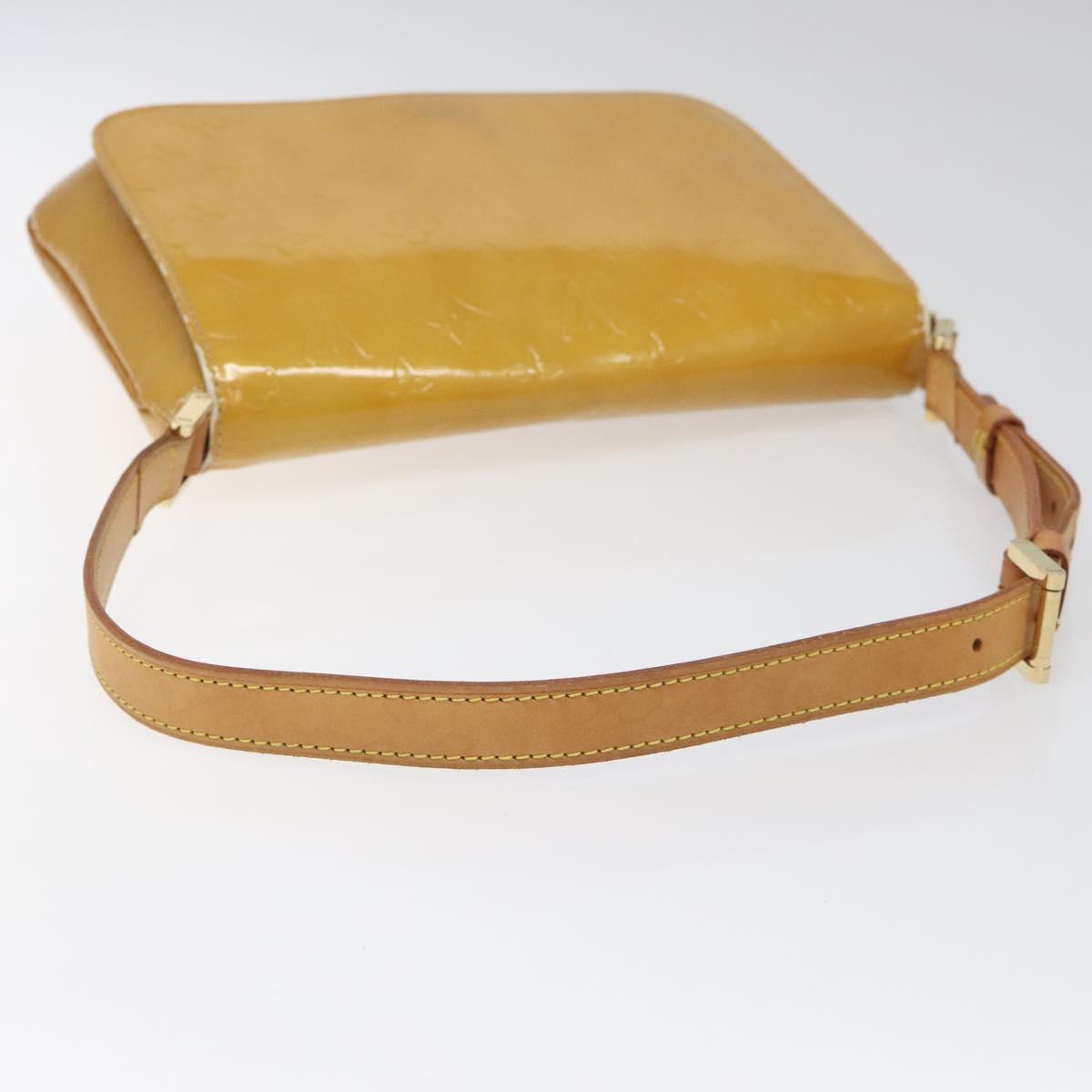 Louis Vuitton Thompson Street Beige Patent Leather Shoulder Bag (Pre-Owned)