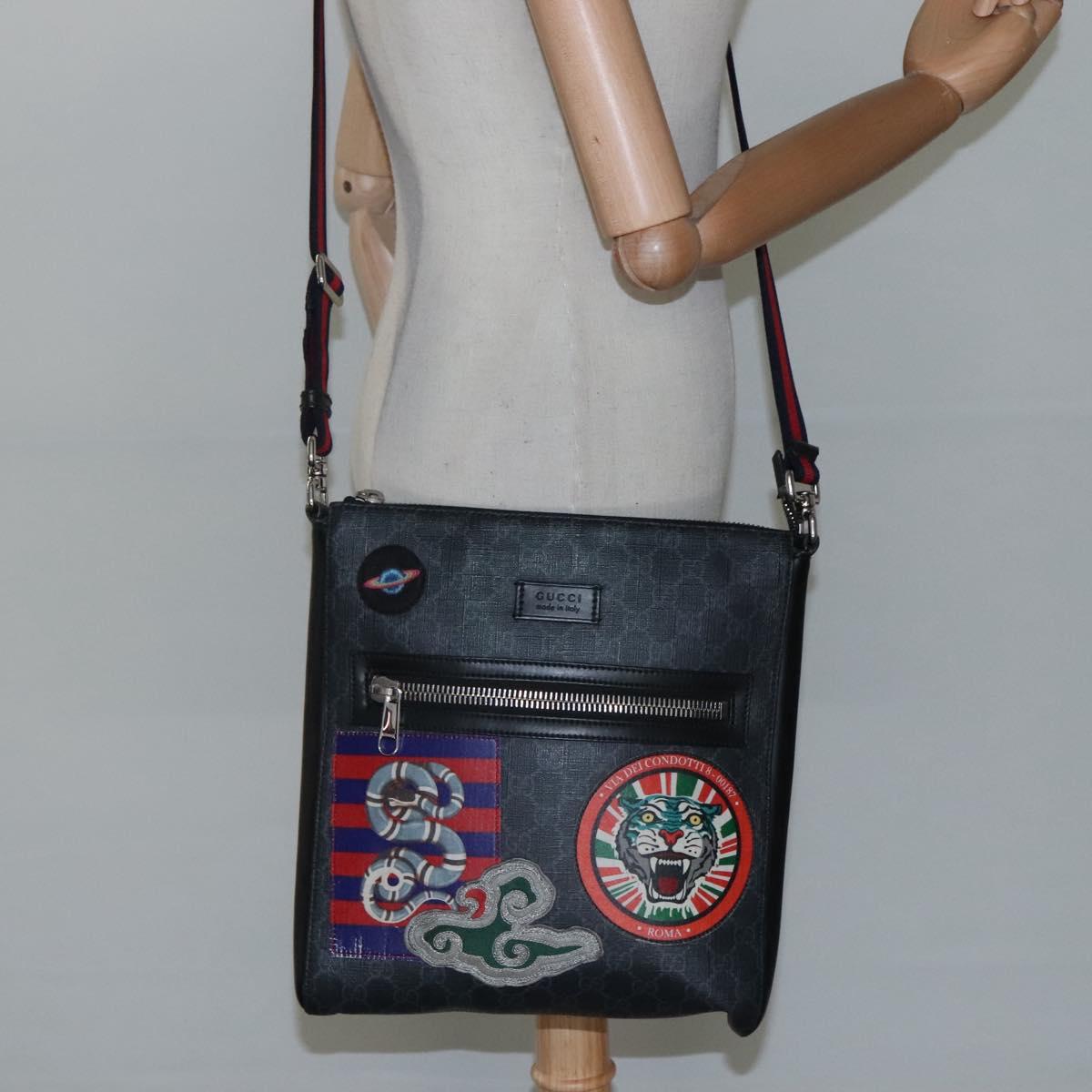Gucci Gg Canvas Black Canvas Shoulder Bag (Pre-Owned)
