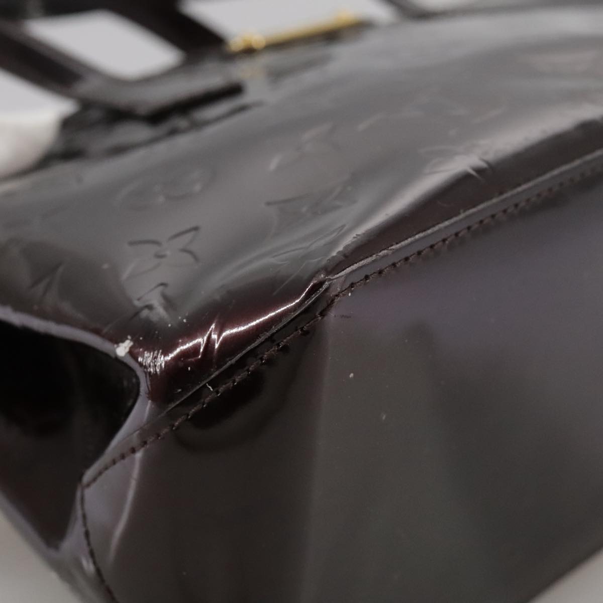 Louis Vuitton Wilshire Burgundy Patent Leather Handbag (Pre-Owned)