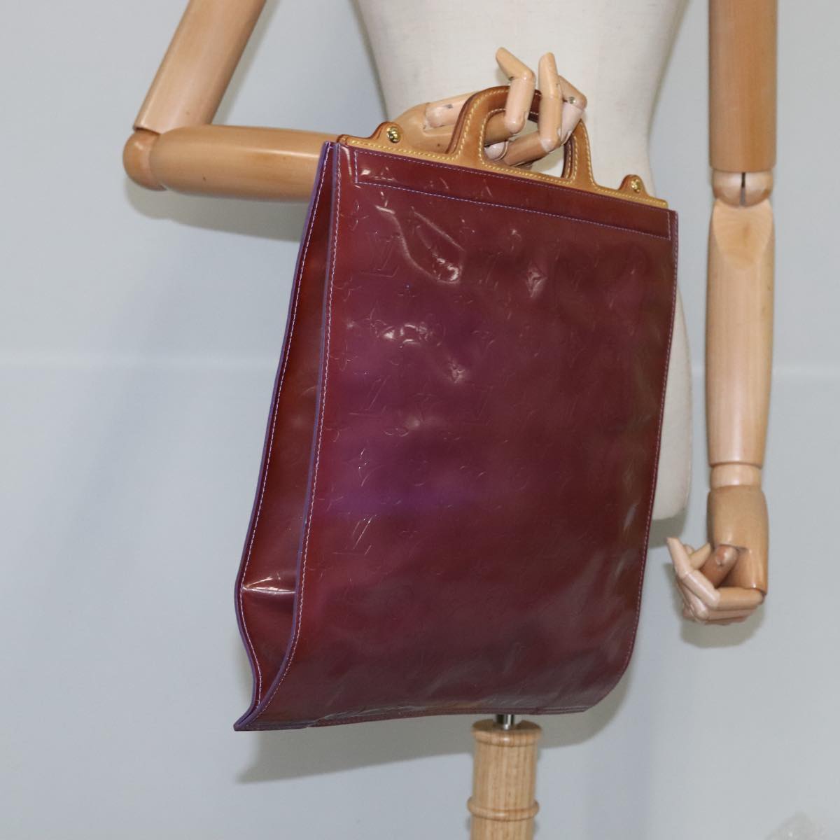 Louis Vuitton Stanton Purple Patent Leather Tote Bag (Pre-Owned)