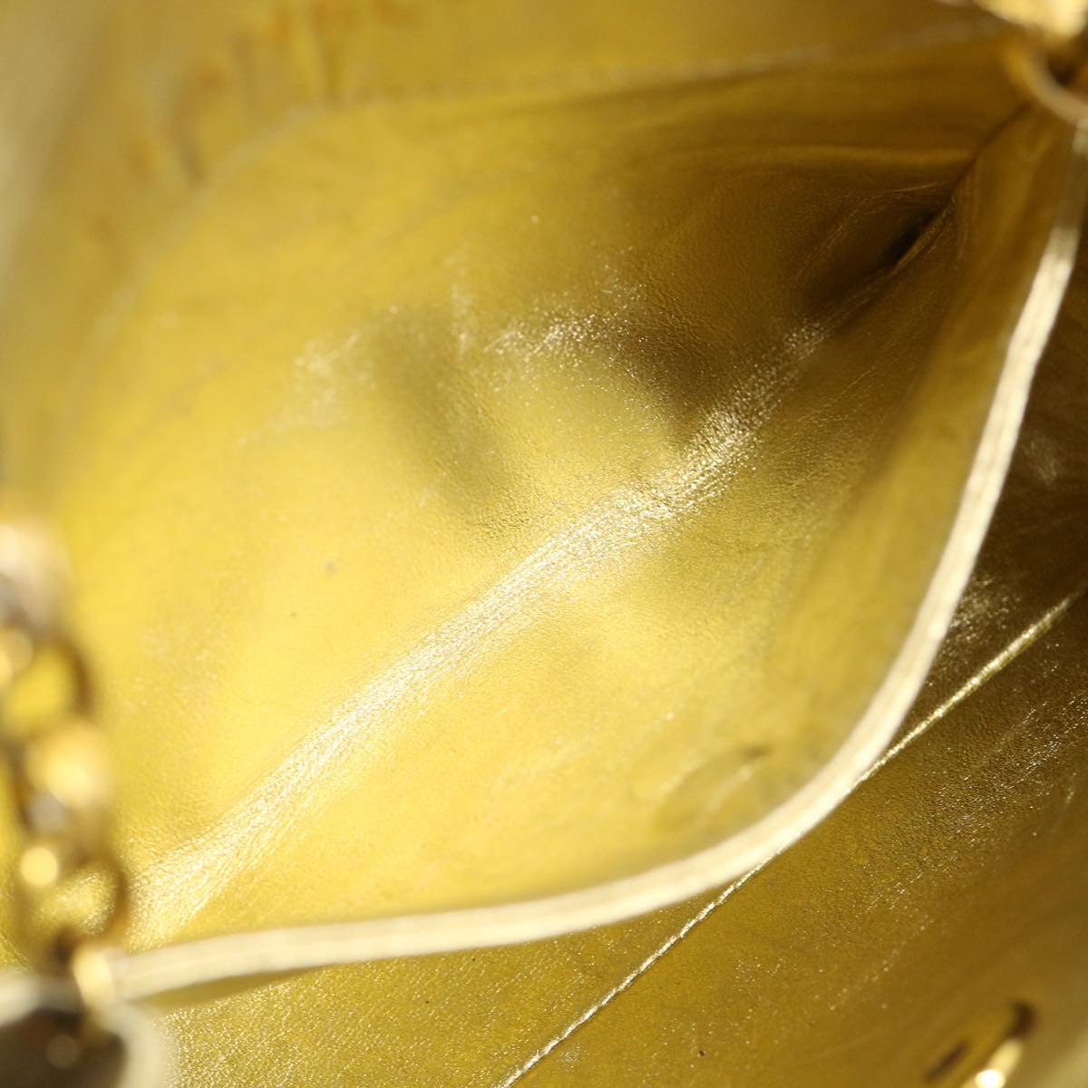 Chanel Gold Leather Shoulder Bag (Pre-Owned)