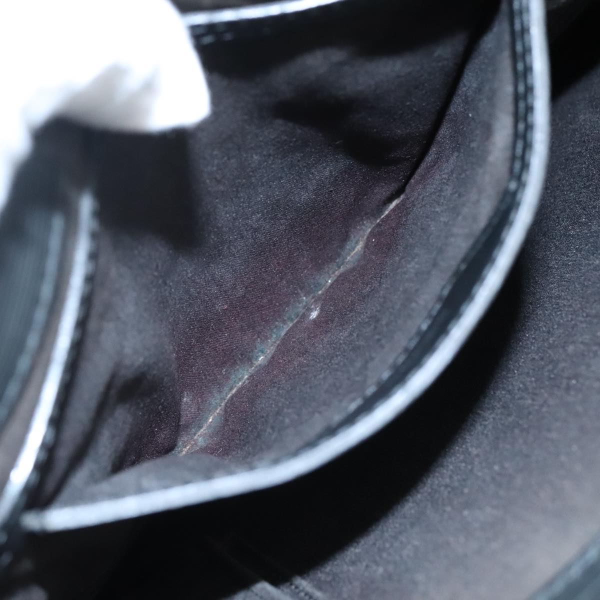 Louis Vuitton Black Leather Handbag (Pre-Owned)