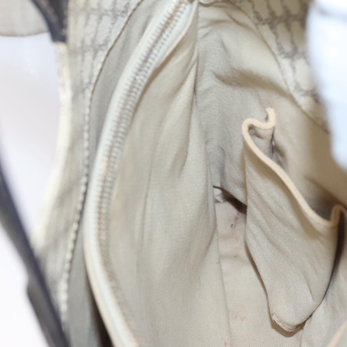 Céline Macadam White Canvas Handbag (Pre-Owned)