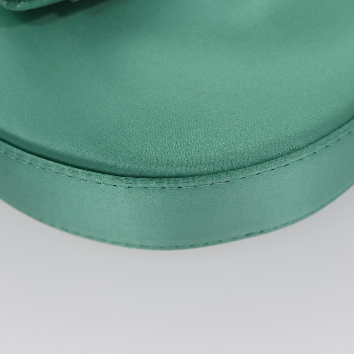 Fendi Green Leather Handbag (Pre-Owned)