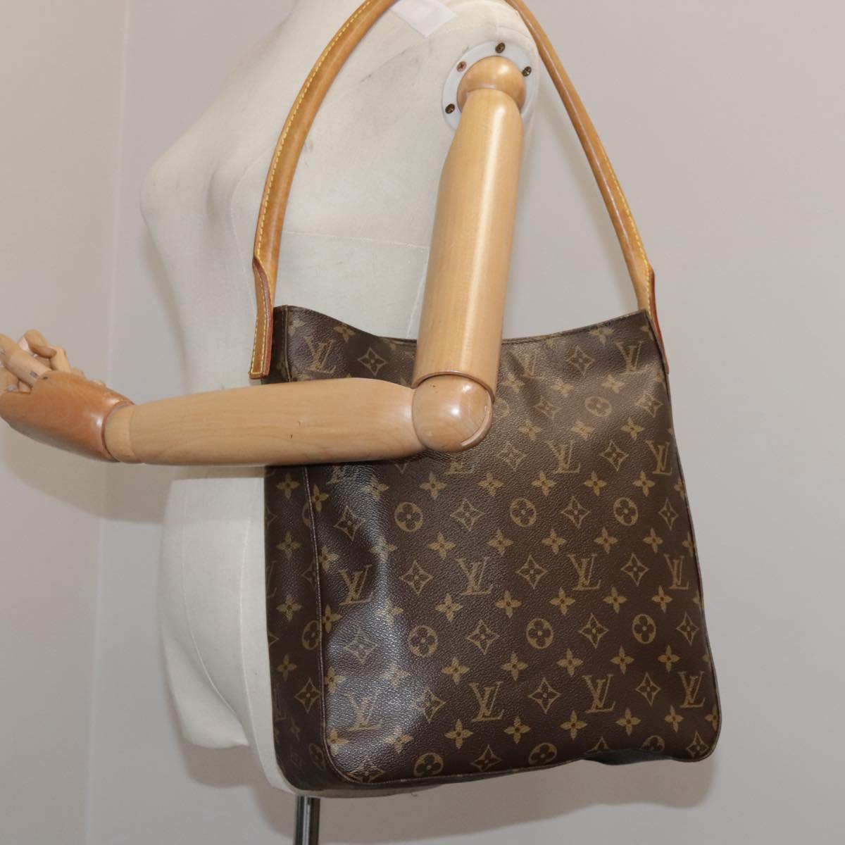 Louis Vuitton Looping Gm Brown Canvas Shoulder Bag (Pre-Owned)