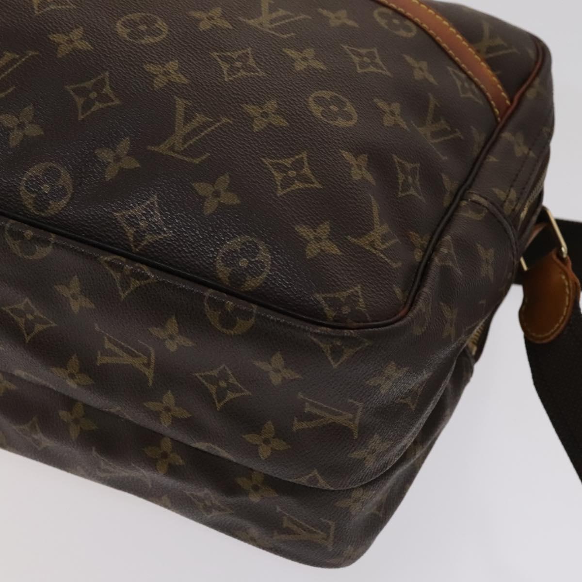 Louis Vuitton Reporter Brown Canvas Shoulder Bag (Pre-Owned)