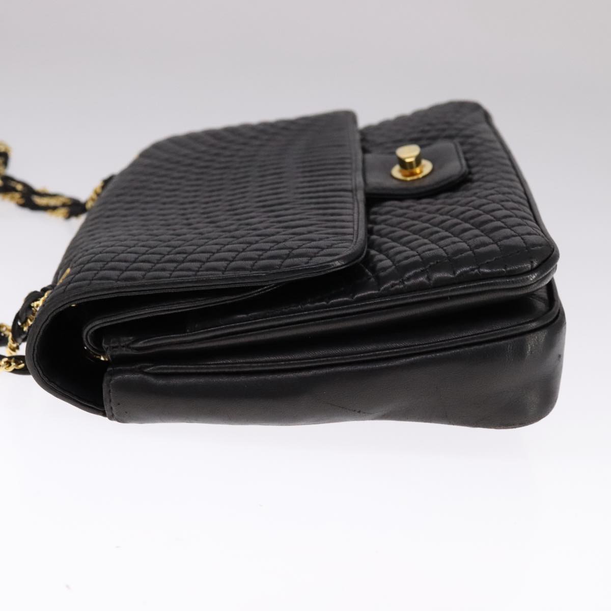 Bally Black Leather Shoulder Bag (Pre-Owned)