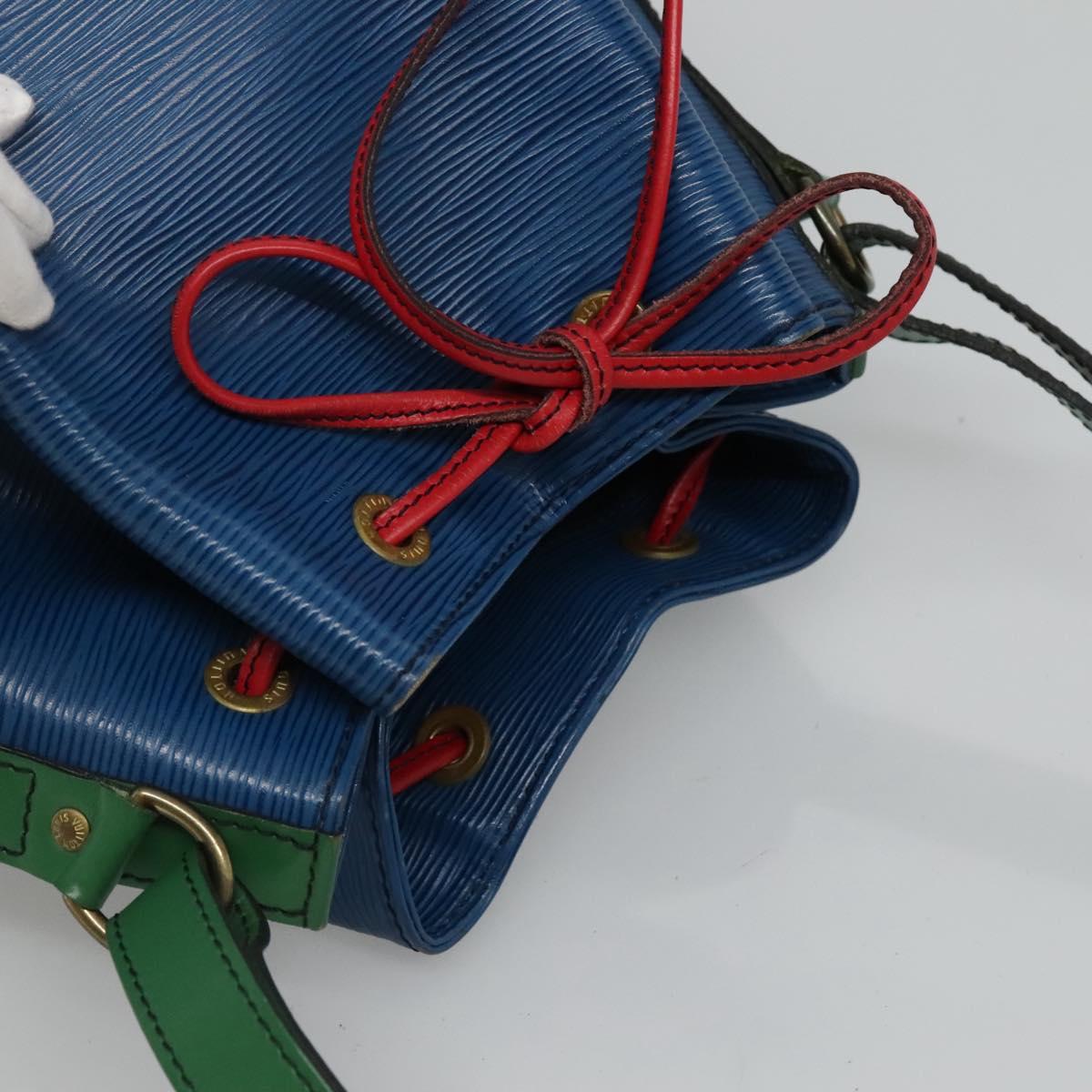 Louis Vuitton Noé Blue Leather Shoulder Bag (Pre-Owned)