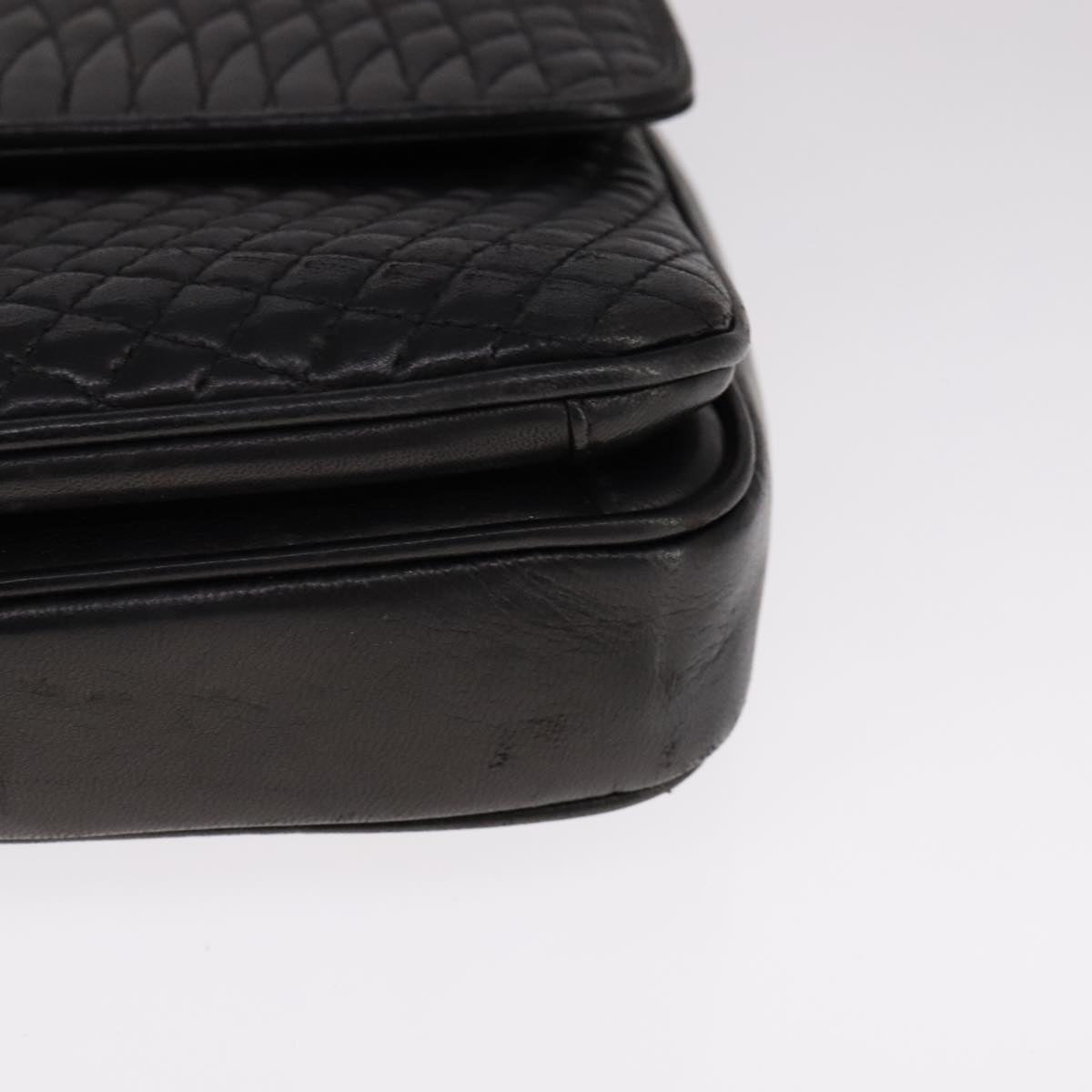 Bally Black Leather Shoulder Bag (Pre-Owned)