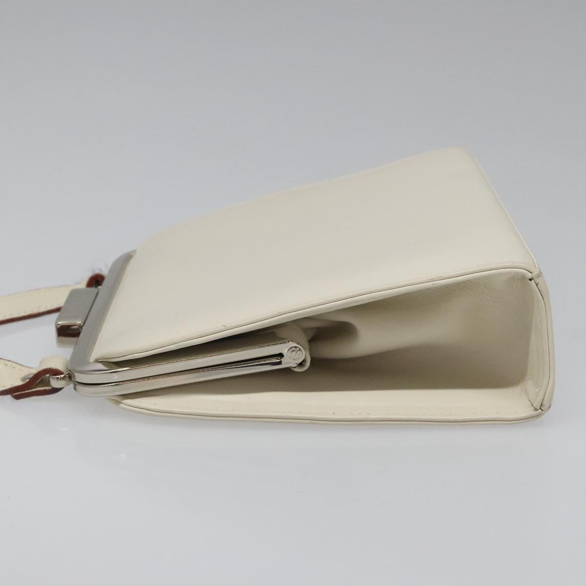 Burberry White Leather Shoulder Bag (Pre-Owned)