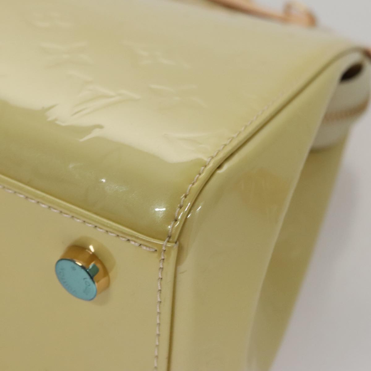 Louis Vuitton Blair Beige Patent Leather Handbag (Pre-Owned)
