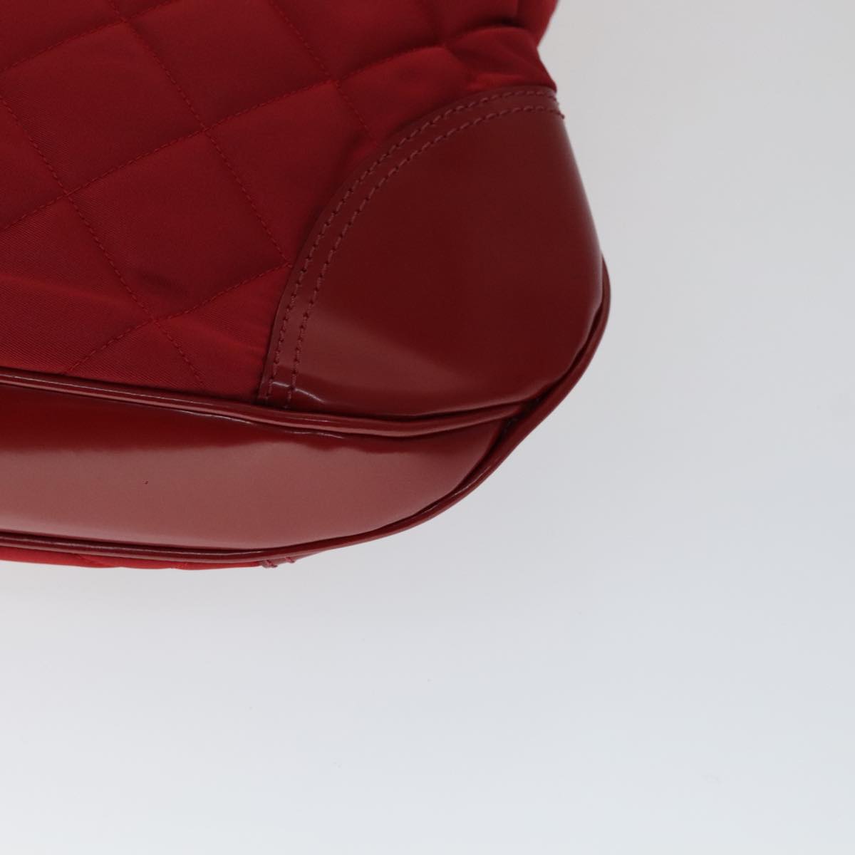 Burberry Shoulder Bag Red Synthetic Shoulder Bag (Pre-Owned)