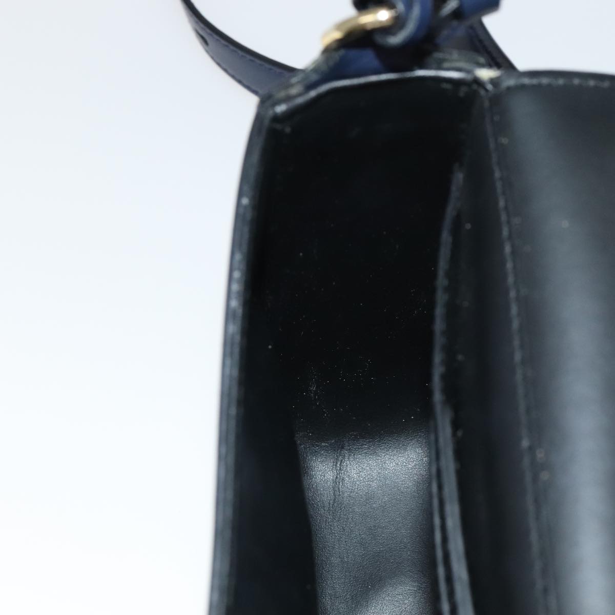 Salvatore Ferragamo Tassel Navy Leather Shoulder Bag (Pre-Owned)