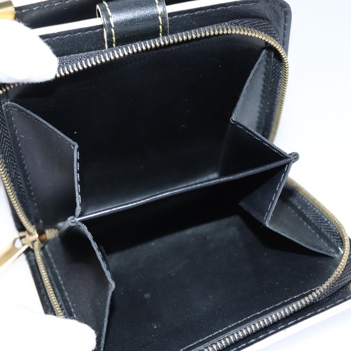 Louis Vuitton Suhari Black Leather Wallet (Pre-Owned)