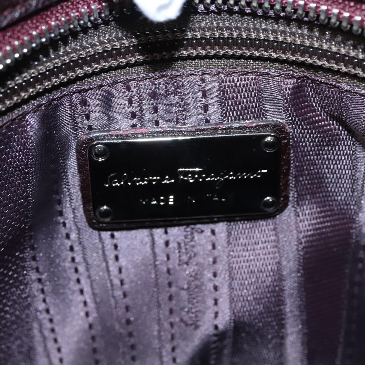 Salvatore Ferragamo Sofia Burgundy Leather Handbag (Pre-Owned)