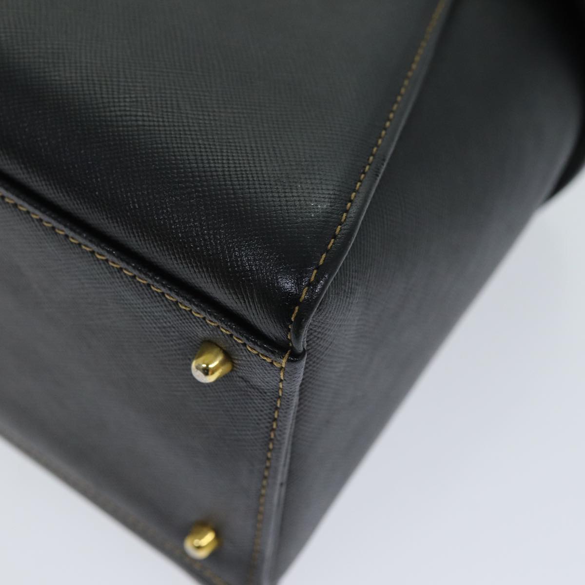 Valentino Garavani Black Leather Handbag (Pre-Owned)