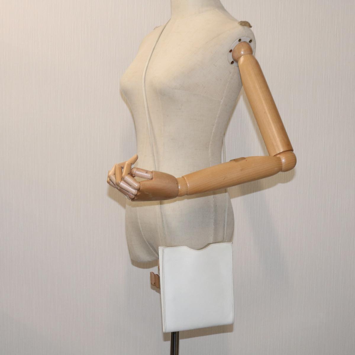 Hermès White Leather Shoulder Bag (Pre-Owned)