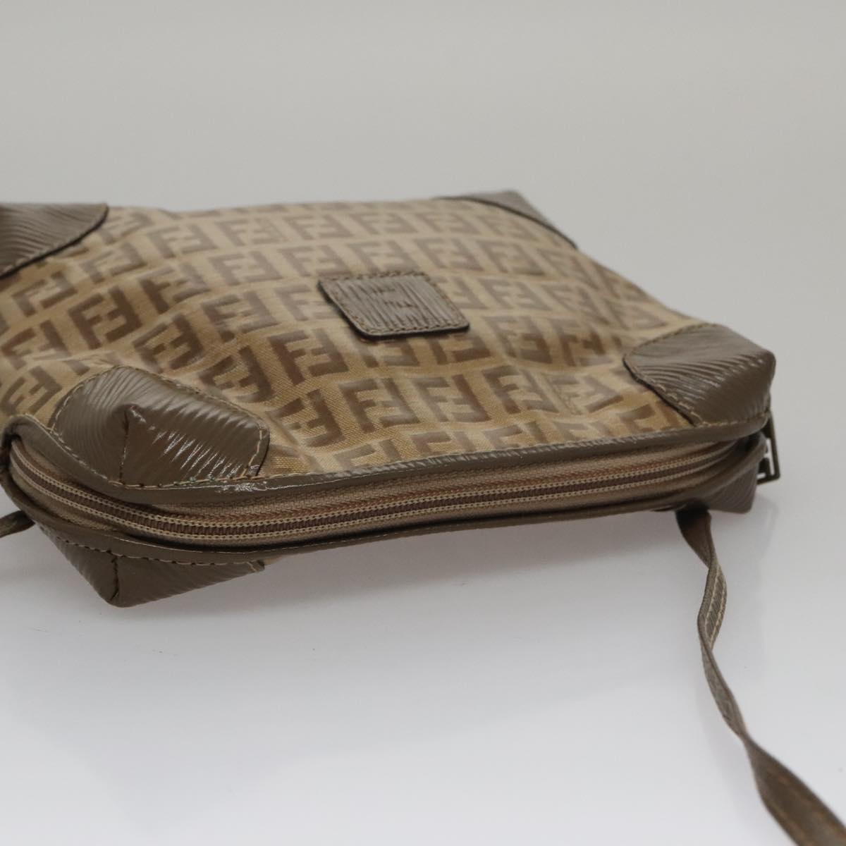 Fendi Beige Canvas Shoulder Bag (Pre-Owned)