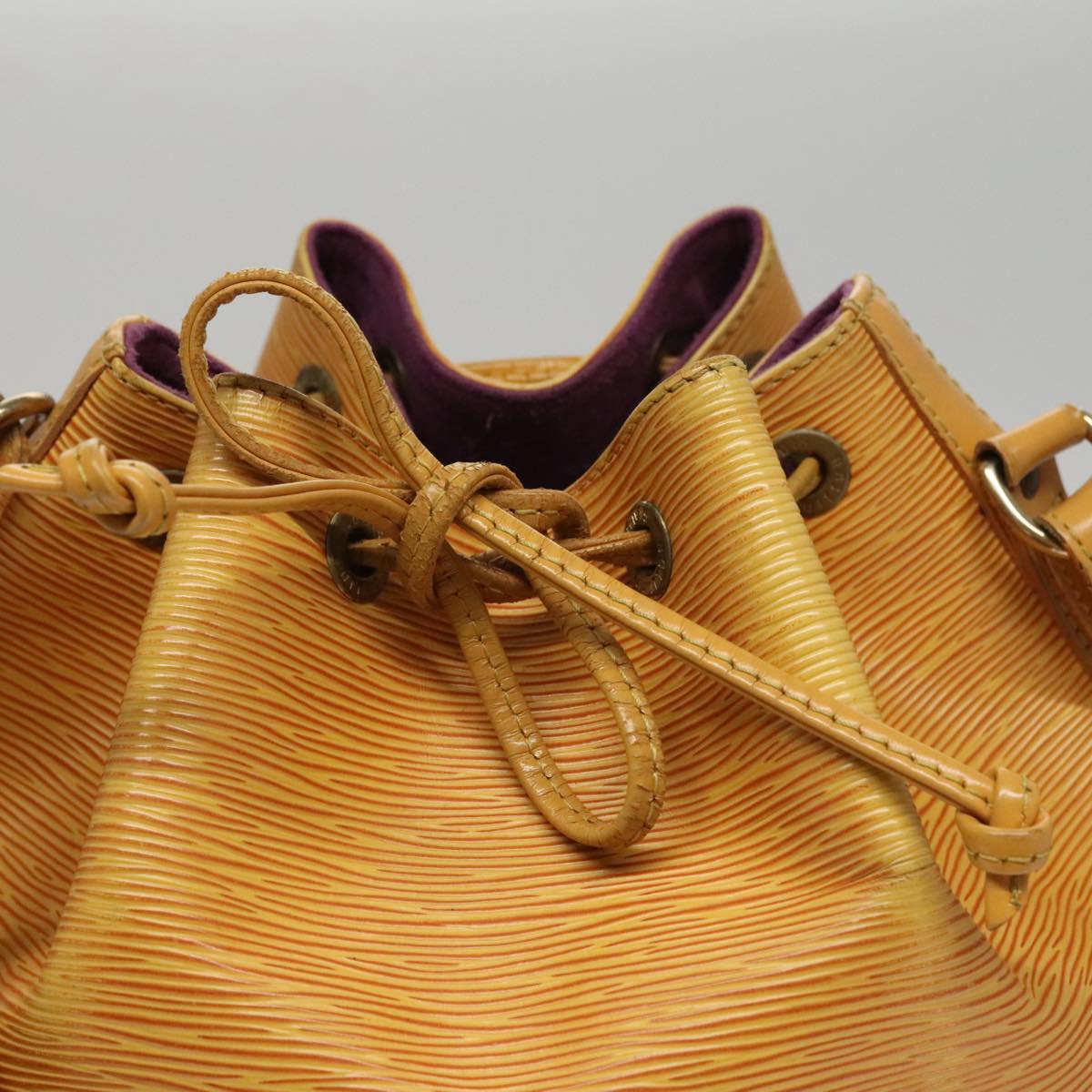 Louis Vuitton Petit Noé Yellow Leather Shoulder Bag (Pre-Owned)