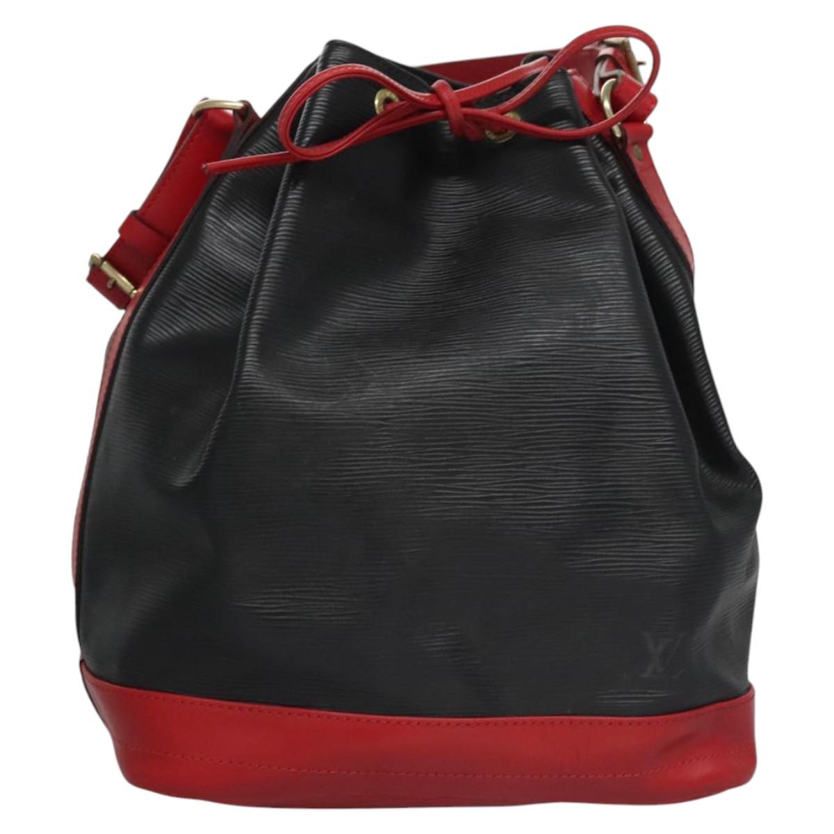 Louis Vuitton Noe Black Leather Shoulder Bag (Pre-Owned)