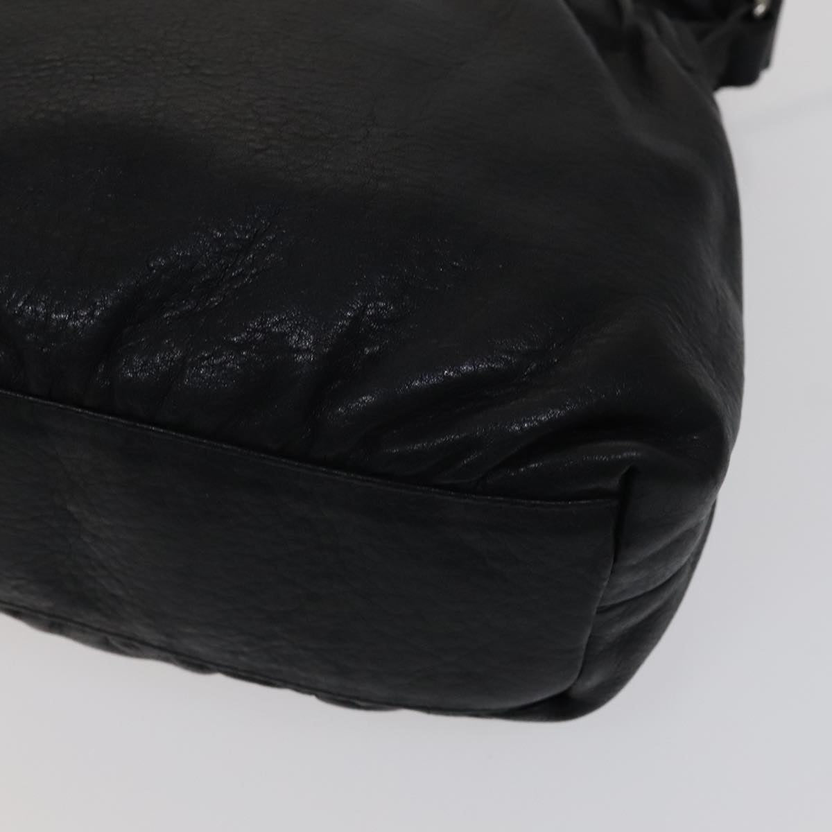 Burberry Black Leather Shoulder Bag (Pre-Owned)