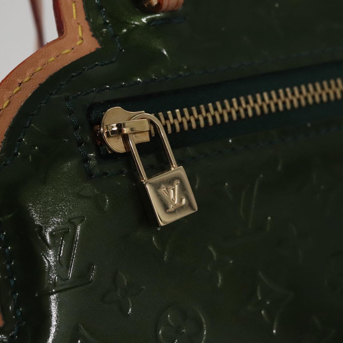 Louis Vuitton Conte De Fées Green Patent Leather Shoulder Bag (Pre-Owned)