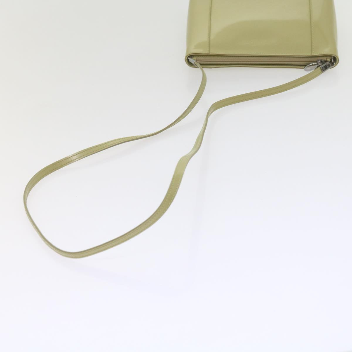Dior Beige Patent Leather Shoulder Bag (Pre-Owned)