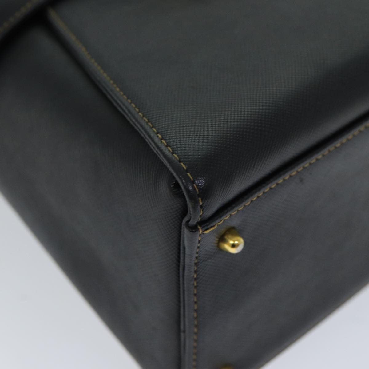 Valentino Garavani Black Leather Handbag (Pre-Owned)