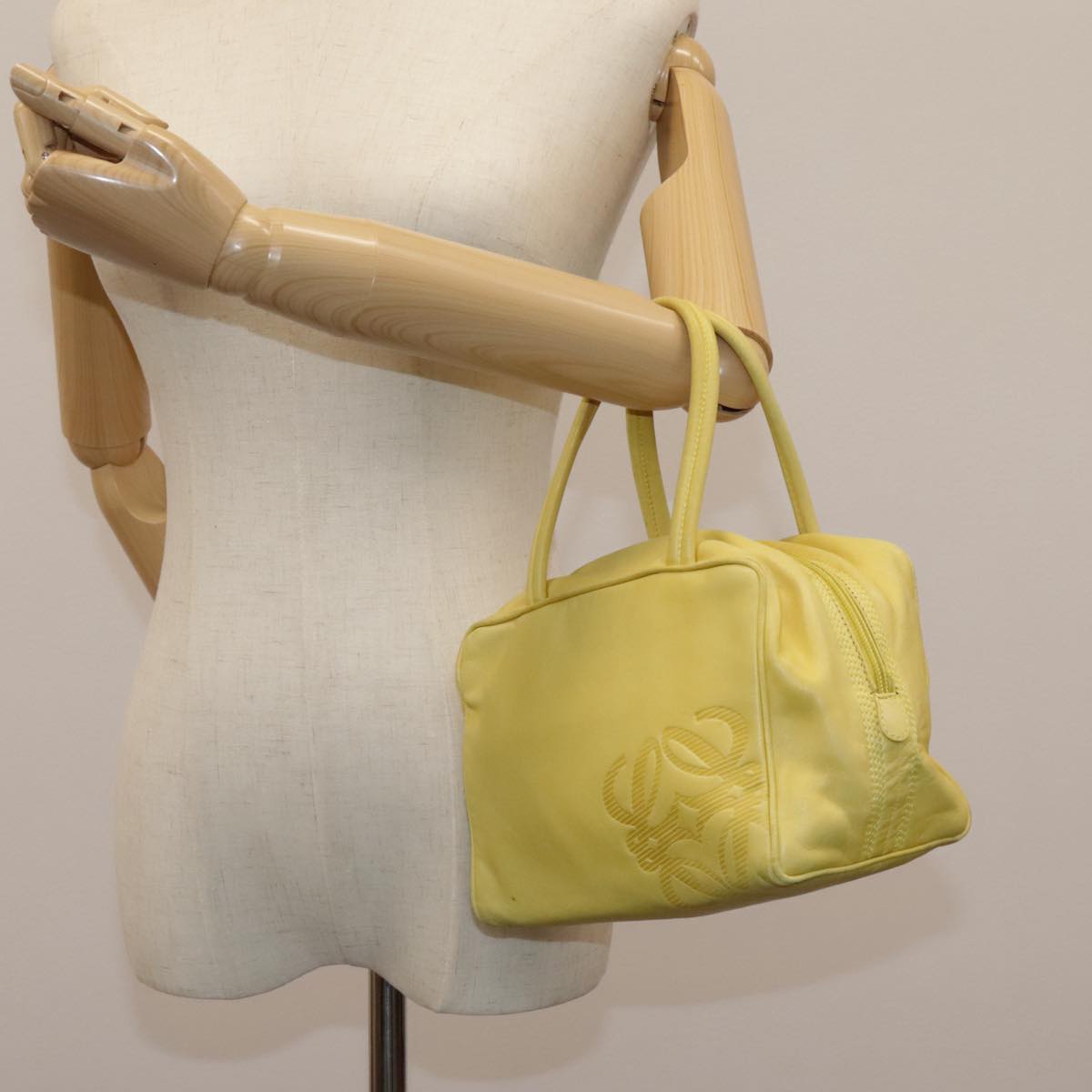 Loewe Anagram Yellow Leather Handbag (Pre-Owned)