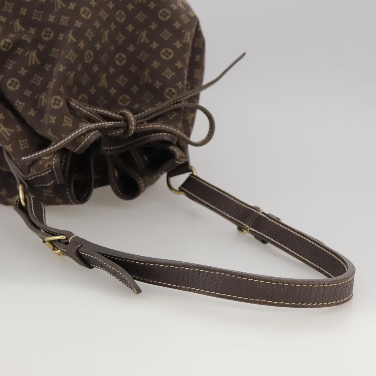 Louis Vuitton Noe Brown Canvas Shoulder Bag (Pre-Owned)
