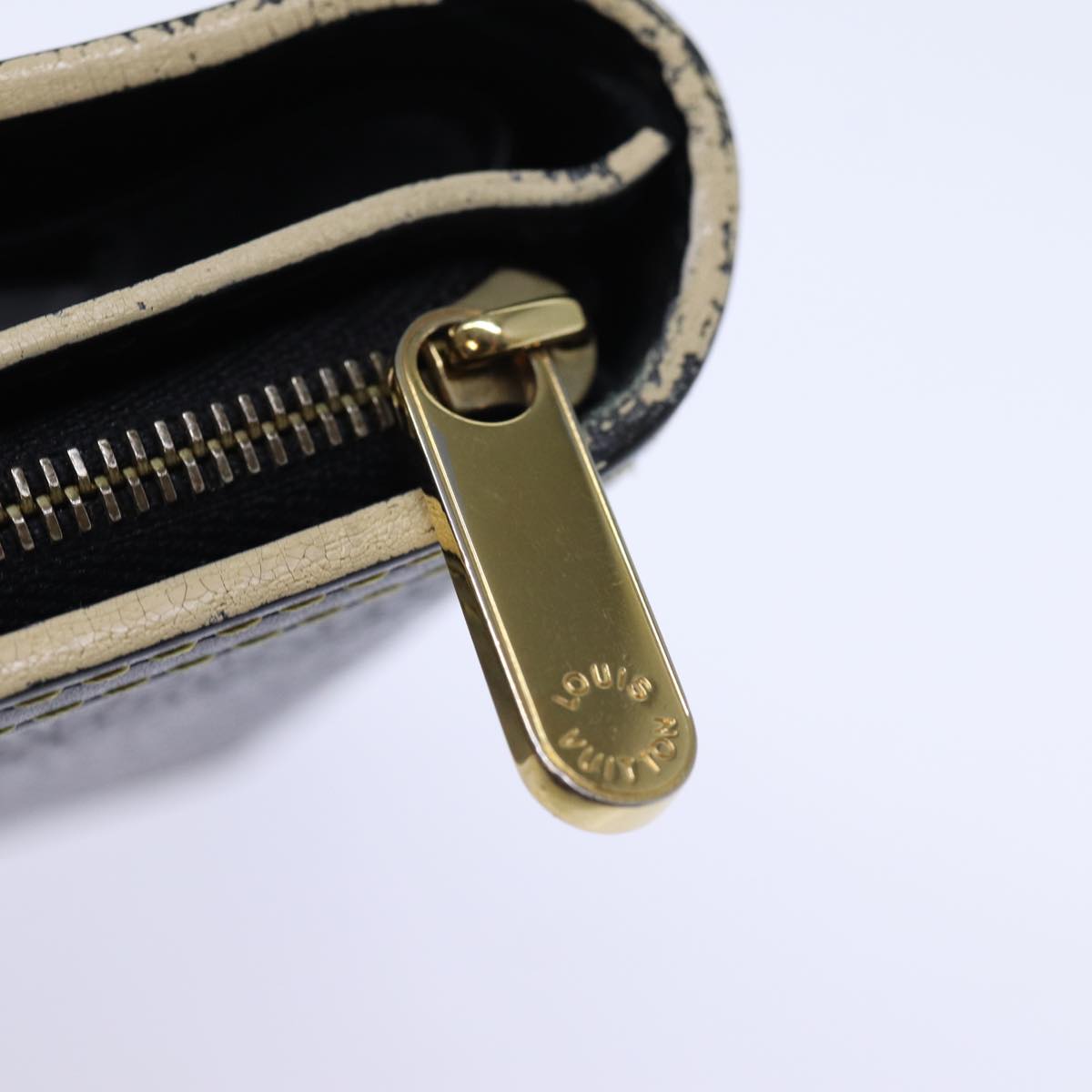 Louis Vuitton Suhari Black Leather Wallet (Pre-Owned)