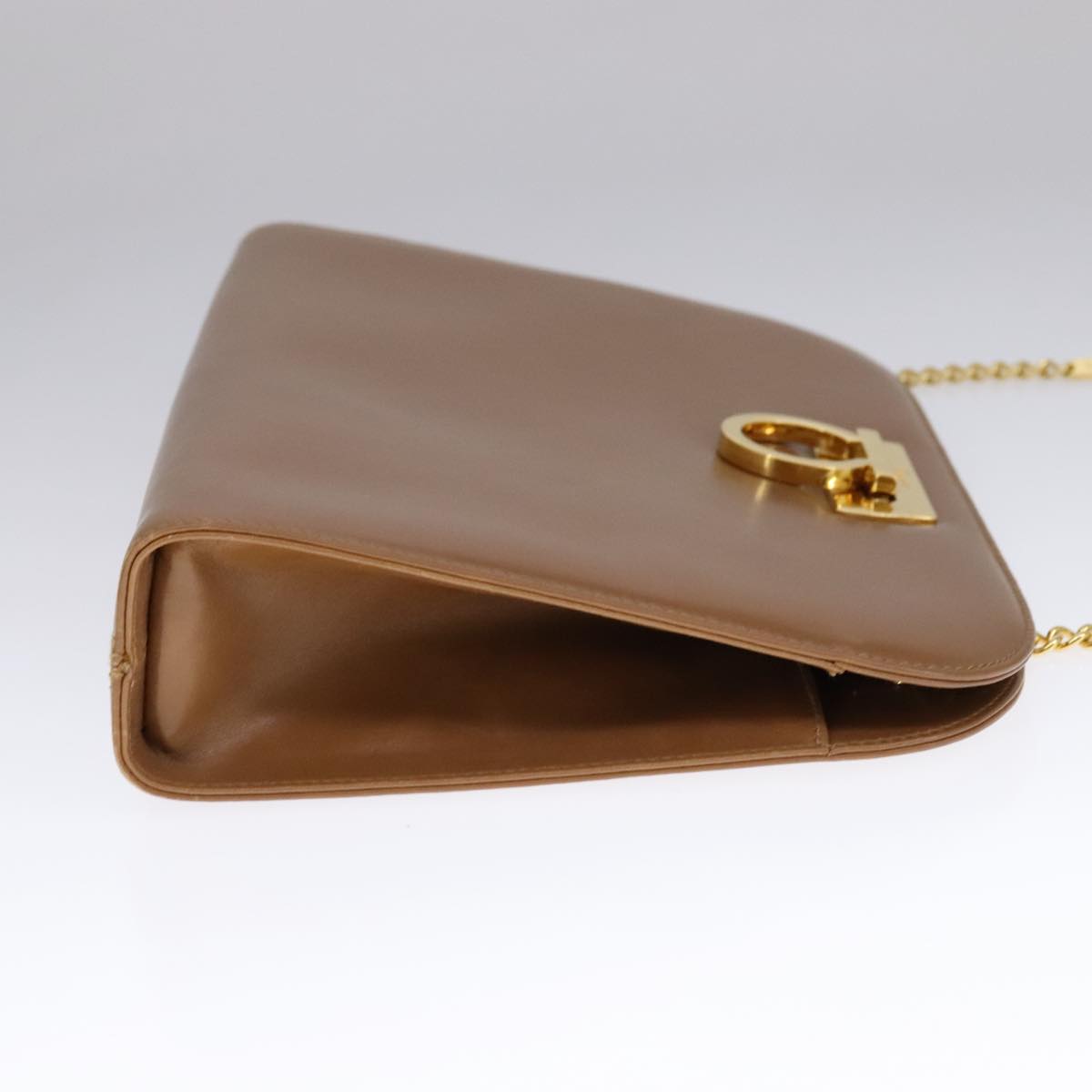 Salvatore Ferragamo Gancini Brown Leather Shoulder Bag (Pre-Owned)